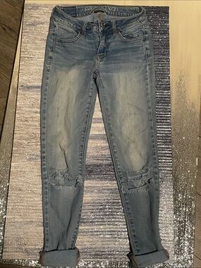 American Eagle Outfitters Light Wash Ripped Skinny Jeggings Womens size 0